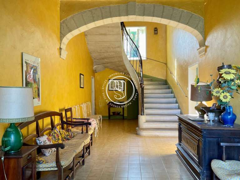 Villa Uzès - 8 chambres - 300m²
