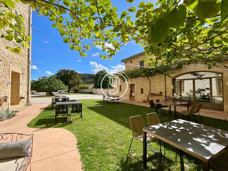 Villa Uzès - 14 chambres - 750m²