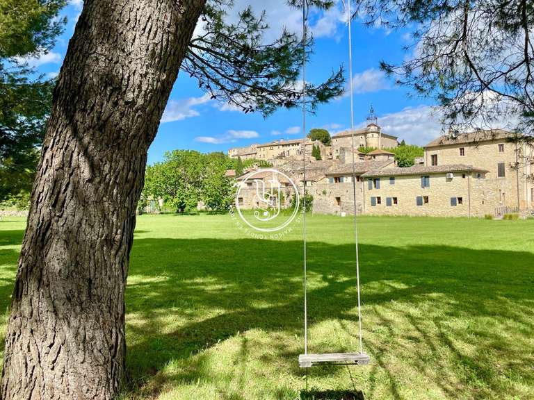 Villa Uzès - 14 chambres - 750m²