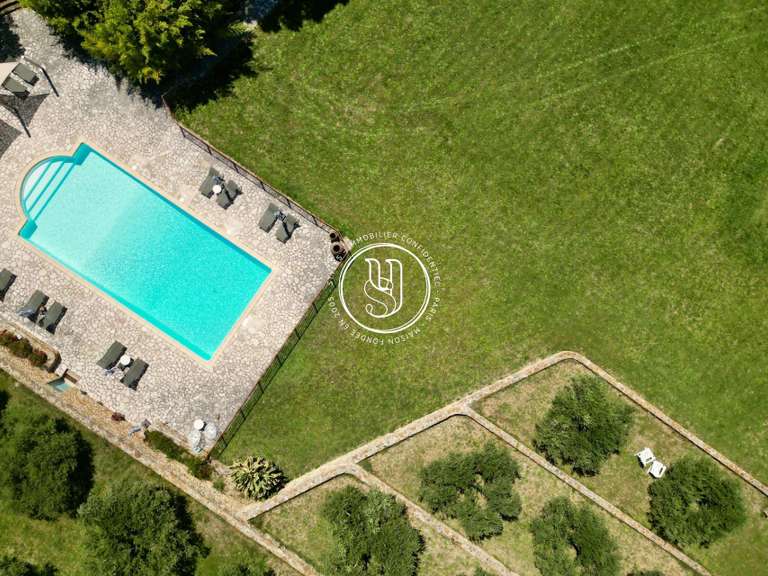 Villa Uzès - 13 chambres - 710m²