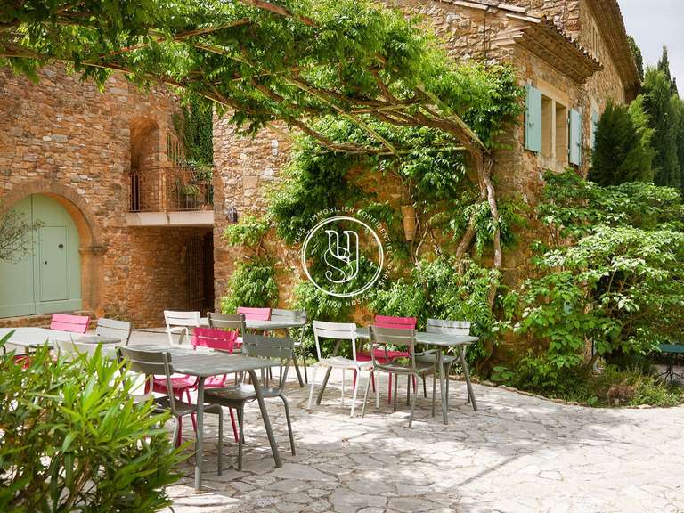 Villa Uzès - 13 chambres - 710m²