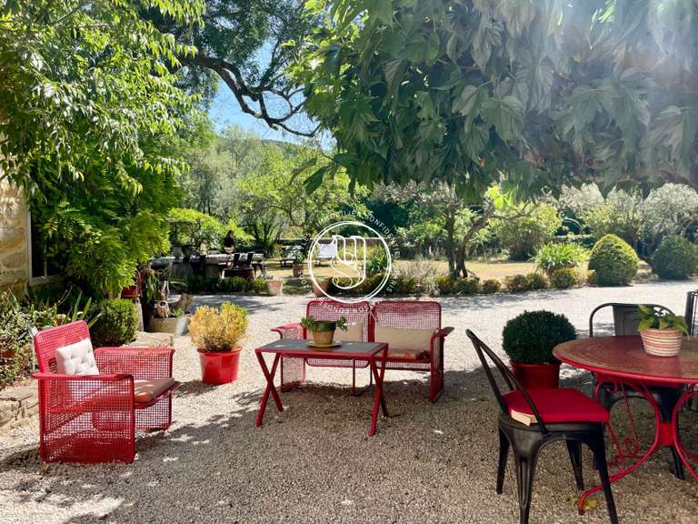 Villa Uzès - 6 chambres - 360m²