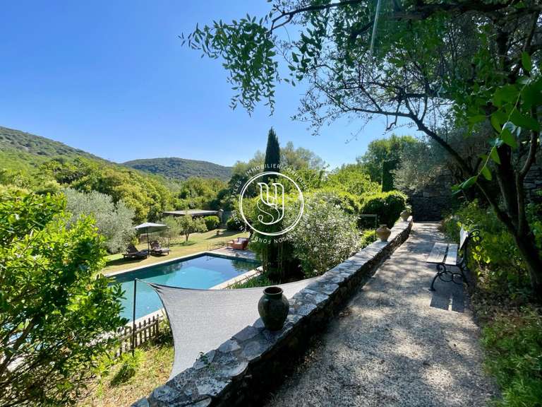 Villa Uzès - 6 chambres - 360m²
