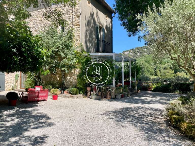 Villa Uzès - 6 chambres - 360m²