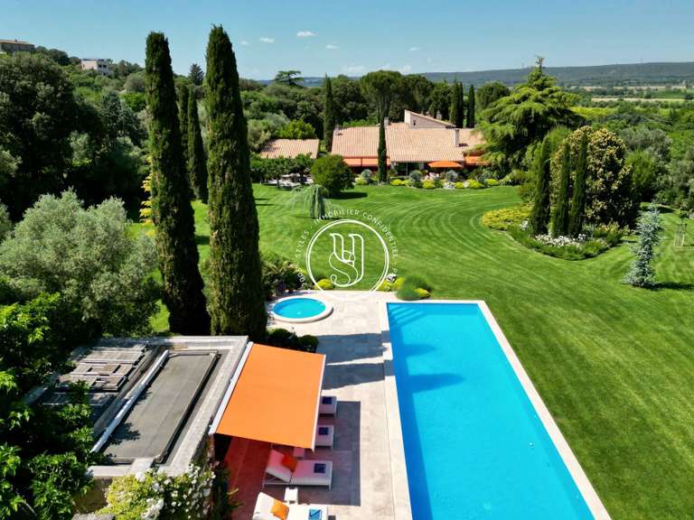 Villa Uzès - 5 chambres - 303m²