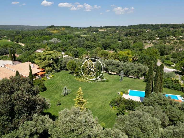 Villa Uzès - 5 chambres - 303m²