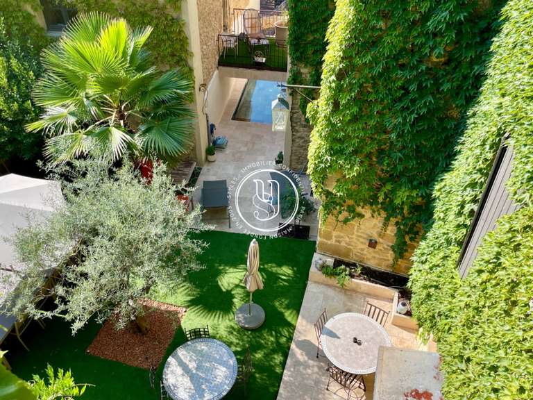 Villa Uzès - 8 chambres - 361m²