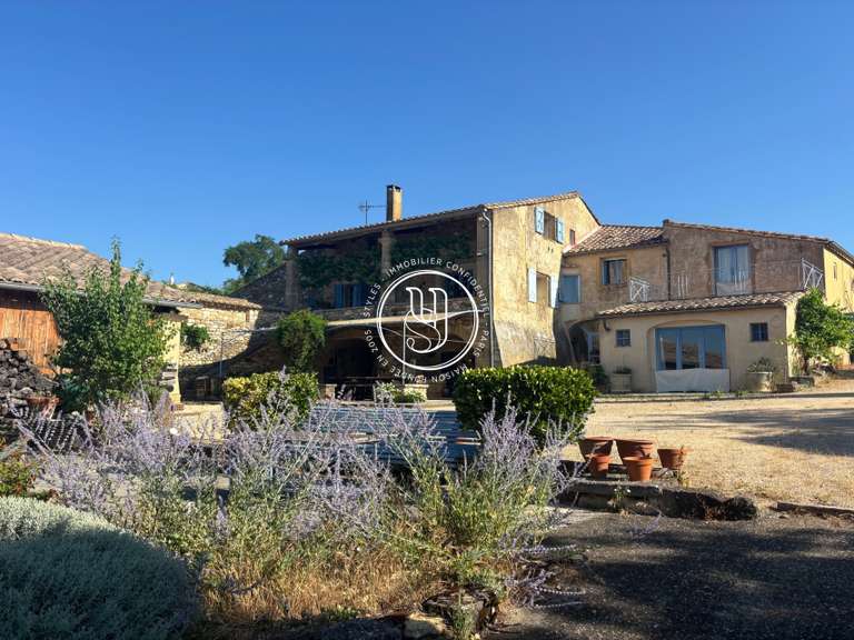 Villa Uzès - 7 bedrooms - 351m²