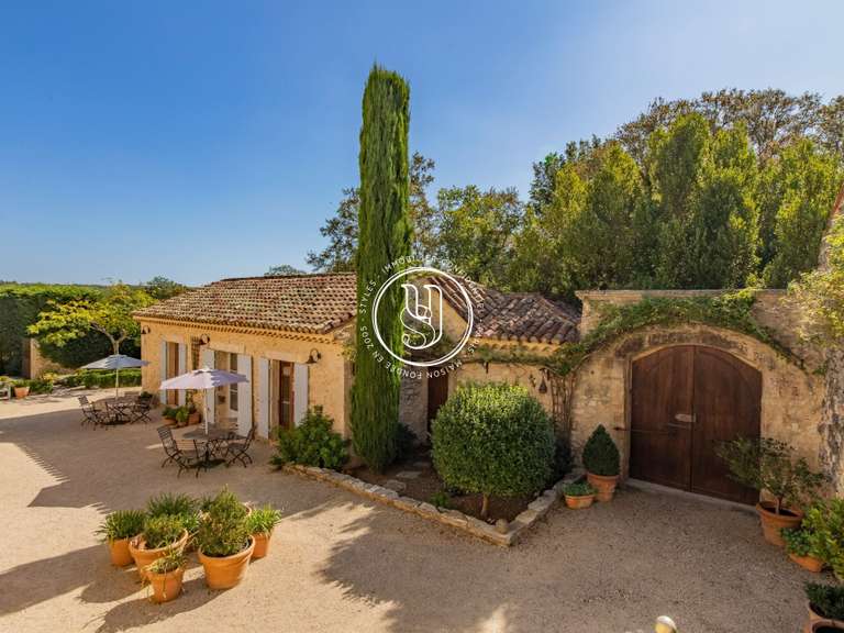 Villa Uzès - 9 bedrooms - 394m²