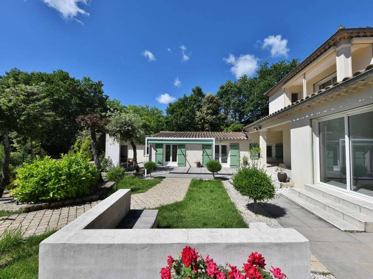 Villa Uzès - 6 chambres - 232m²