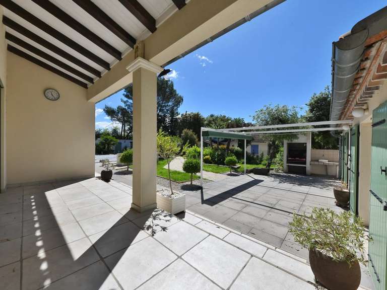 Villa Uzès - 6 chambres - 232m²