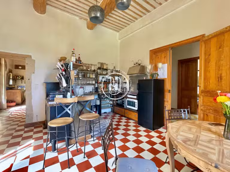 Villa Uzès - 14 chambres - 750m²