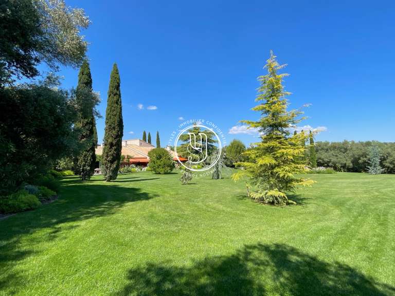 Villa Uzès - 5 chambres - 303m²