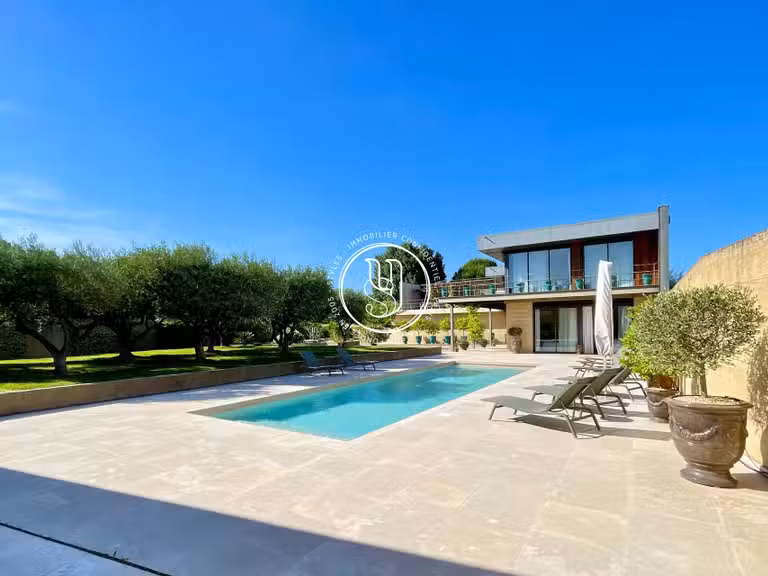 Villa Uzès - 7 chambres - 329m²