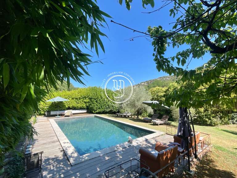 Villa Uzès - 6 chambres - 360m²