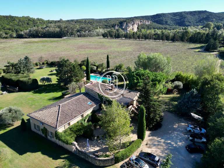 Villa Uzès - 11 chambres - 529m²