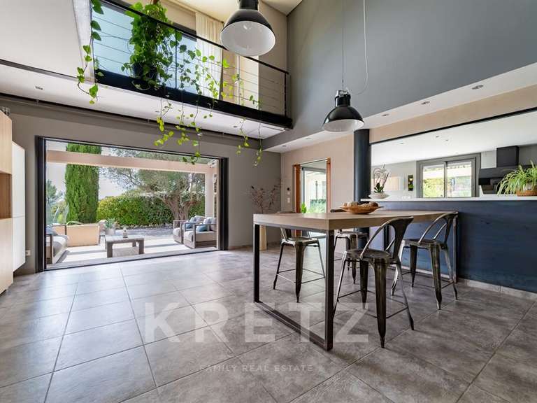 Maison Vailhauquès - 5 chambres - 300m²