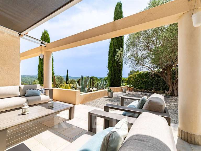 Maison Vailhauquès - 5 chambres - 300m²