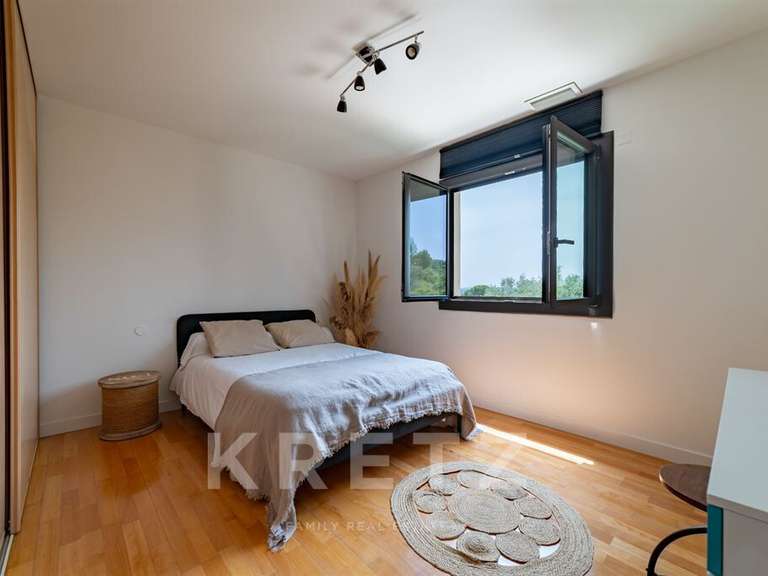 Maison Vailhauquès - 5 chambres - 300m²