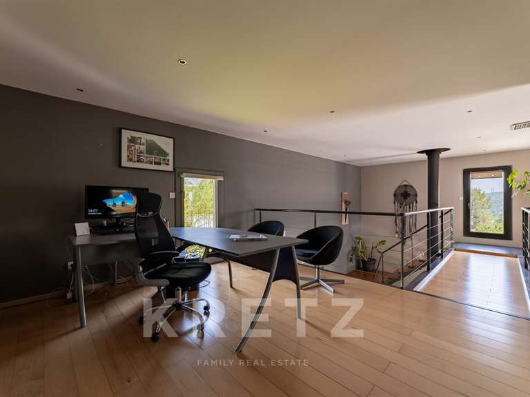 Maison Vailhauquès - 5 chambres - 300m²