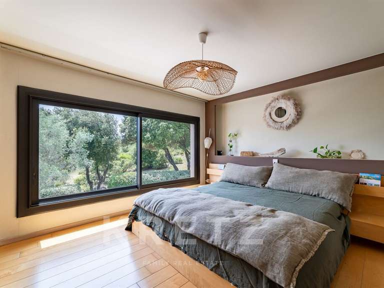Maison Vailhauquès - 5 chambres - 300m²