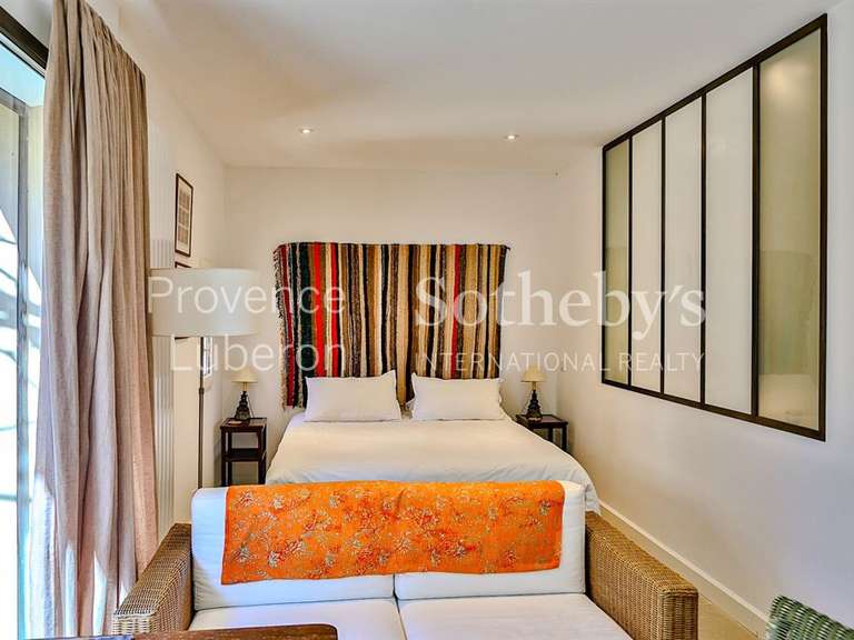 House Vaison-la-Romaine - 8 bedrooms - 700m²