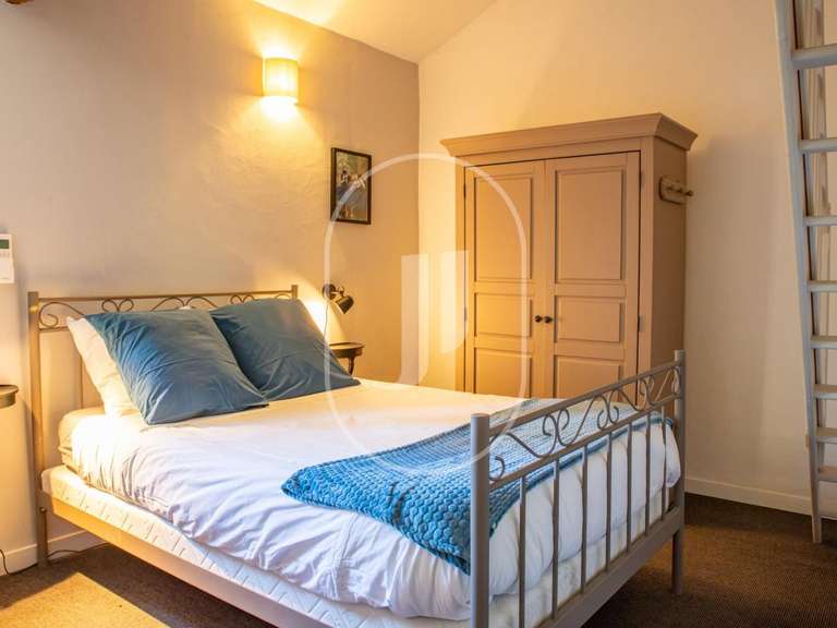 Maison Vaison-la-Romaine - 5 chambres - 207m²