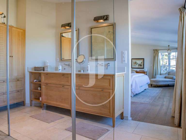 Maison Vaison-la-Romaine - 5 chambres - 271m²