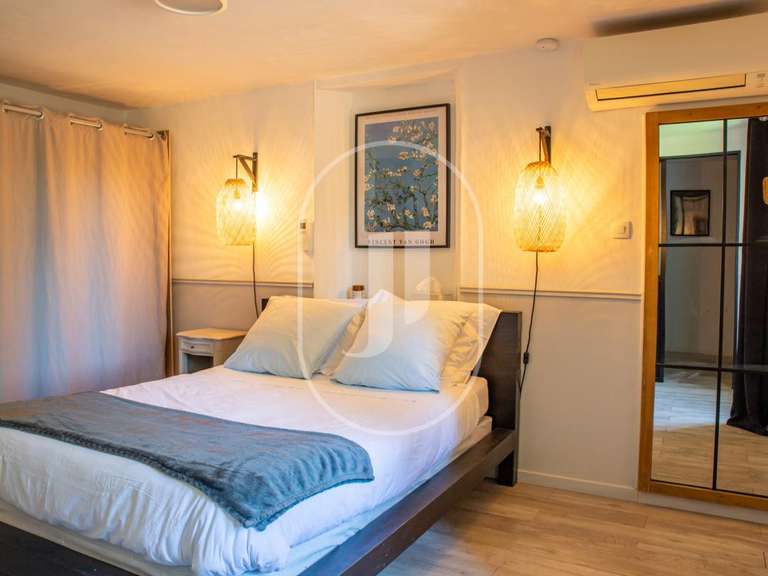 Maison Vaison-la-Romaine - 5 chambres - 207m²