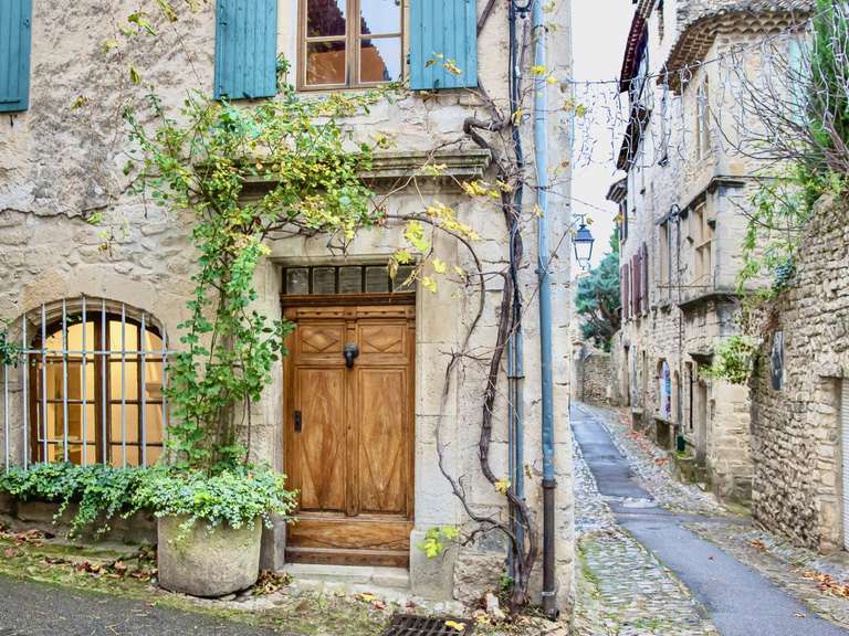 House Vaison-la-Romaine - 3 bedrooms - 184m²