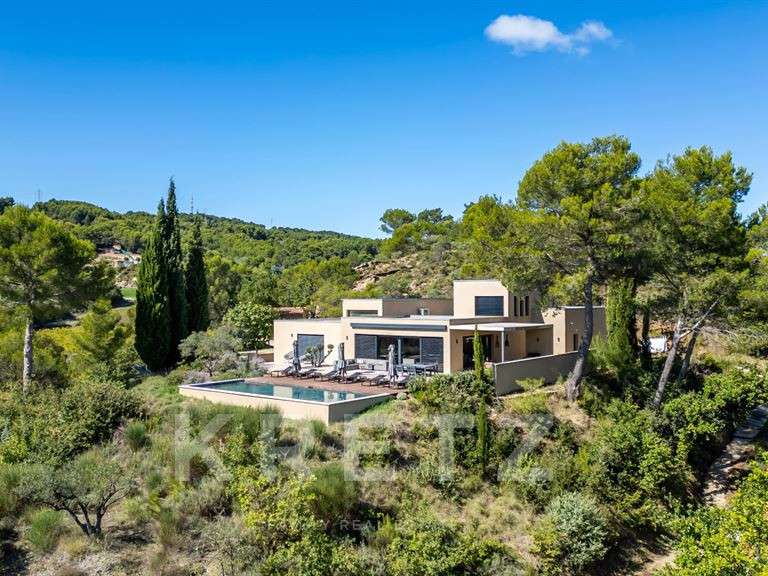 Maison Vaison-la-Romaine - 4 chambres - 250m²