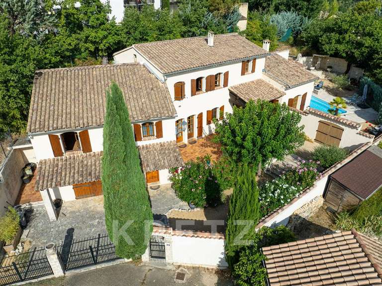 Maison Vaison-la-Romaine - 4 chambres - 248m²