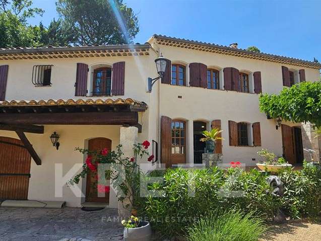 Maison Vaison-la-Romaine - 4 chambres - 248m²