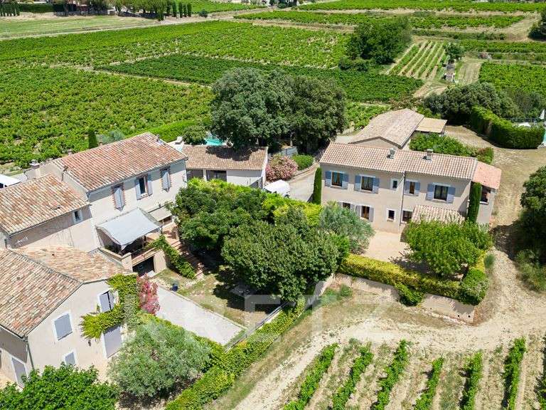 Maison Vaison-la-Romaine - 12 chambres - 477m²