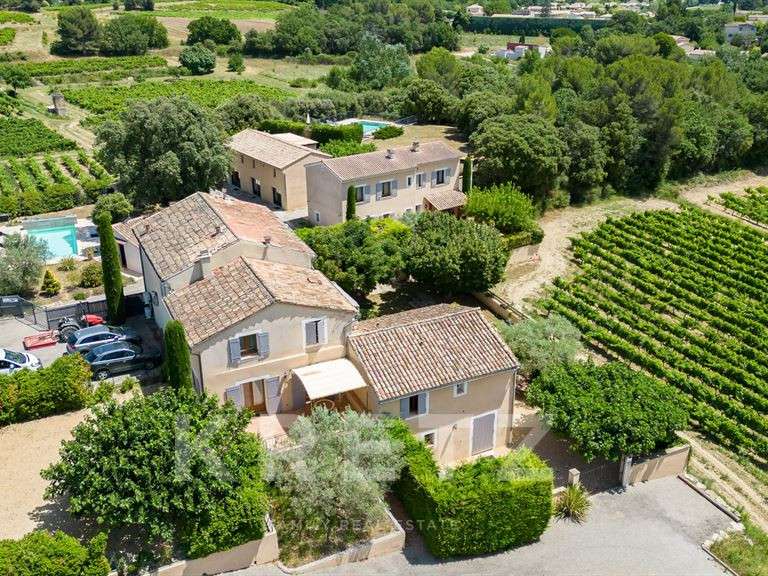 Maison Vaison-la-Romaine - 12 chambres - 477m²
