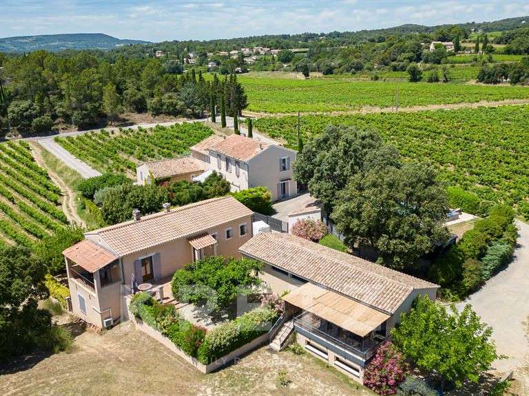 Maison Vaison-la-Romaine - 12 chambres - 477m²