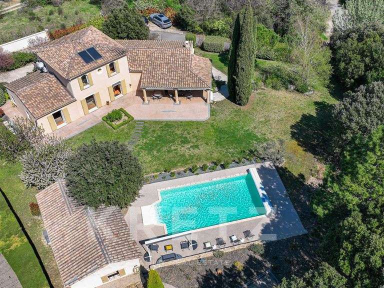 Maison Vaison-la-Romaine - 6 chambres - 240m²