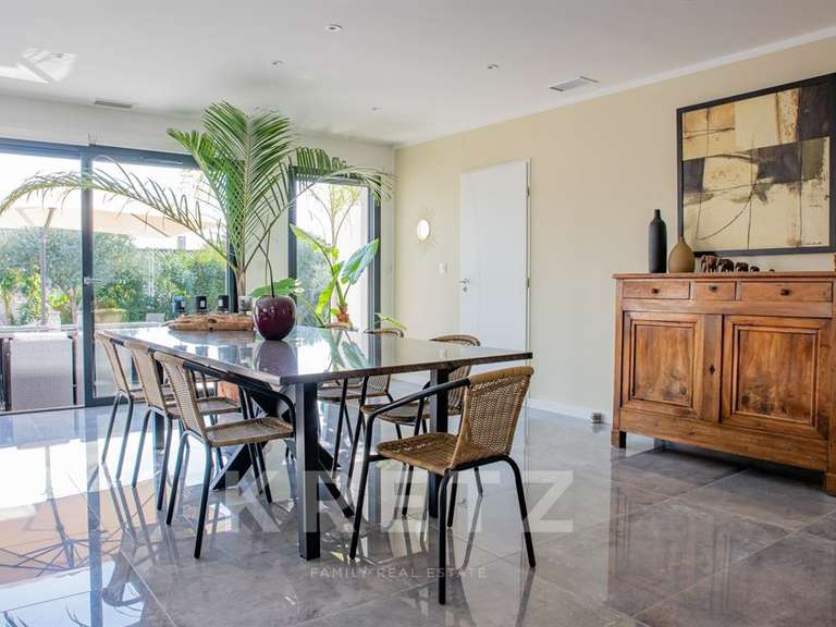 Maison Vaison-la-Romaine - 6 chambres - 198m²