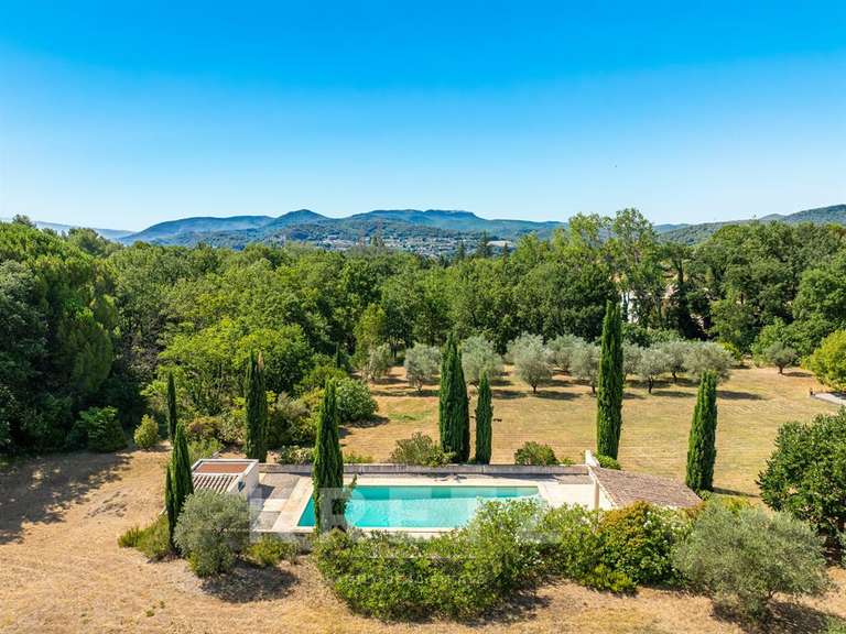 Maison Vaison-la-Romaine - 3 chambres - 175m²