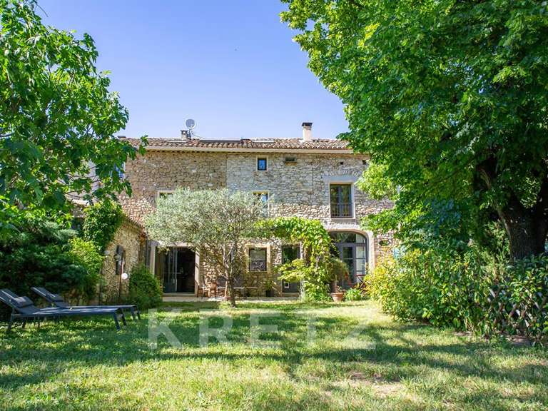 Maison Vaison-la-Romaine - 5 chambres - 198m²