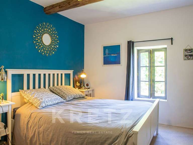Maison Vaison-la-Romaine - 5 chambres - 198m²