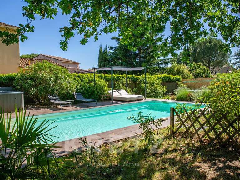 Maison Vaison-la-Romaine - 5 chambres - 198m²