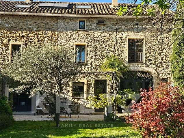 Maison Vaison-la-Romaine - 5 chambres - 198m²