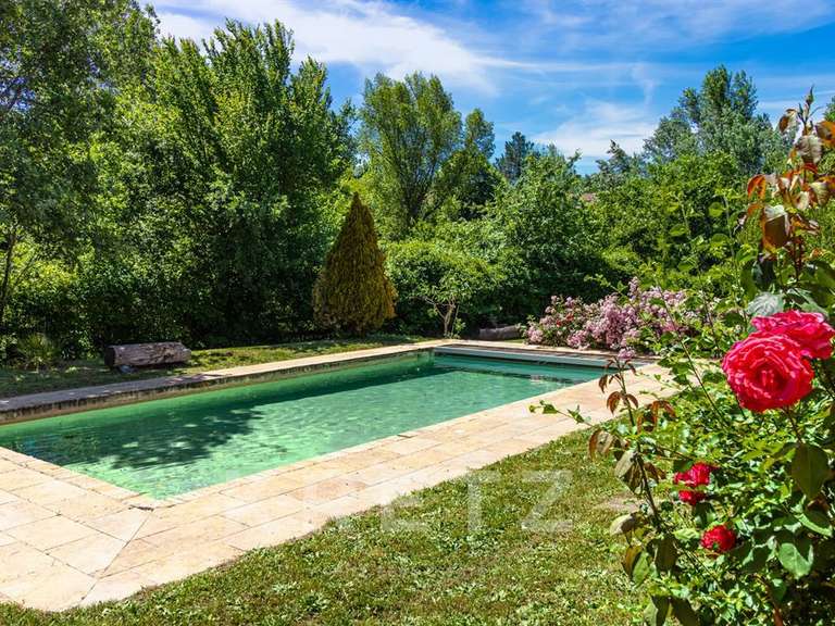 Maison Vaison-la-Romaine - 5 chambres - 255m²