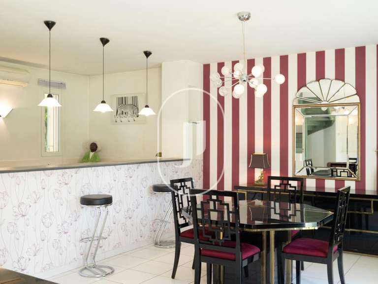 Maison Vaison-la-Romaine - 3 chambres - 155m²