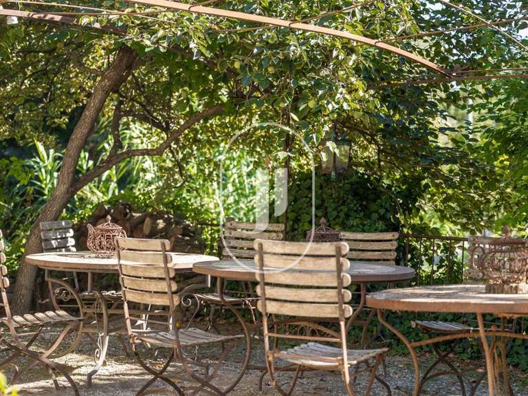 Maison Vaison-la-Romaine - 9 chambres - 400m²