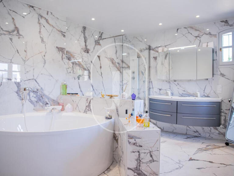 Villa Vaison-la-Romaine - 4 chambres - 243m²