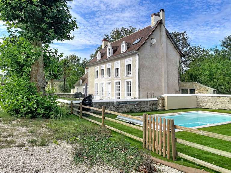 Castle Val-d'Arry - 5 bedrooms