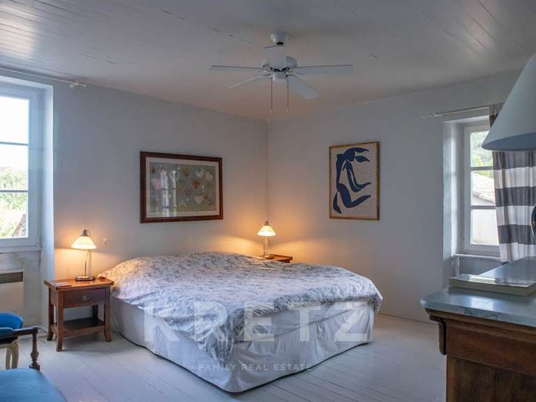 Maison Valaurie - 3 chambres - 785m²