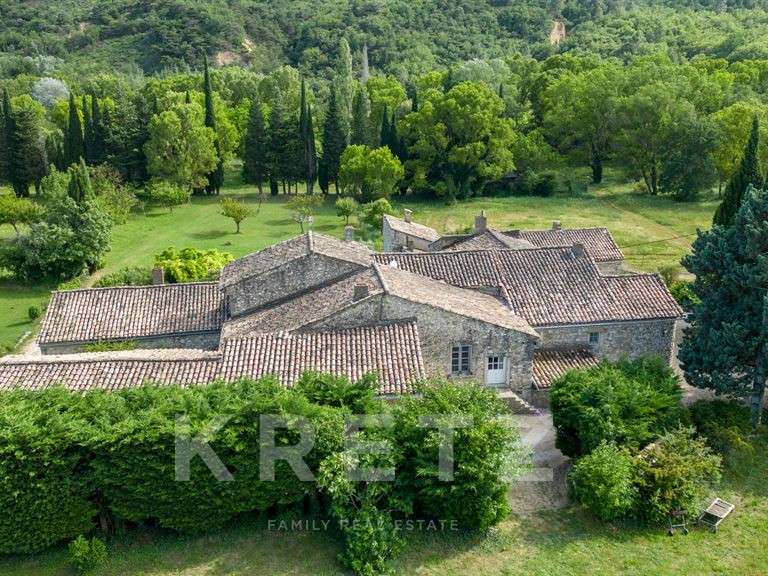 Maison Valaurie - 3 chambres - 785m²